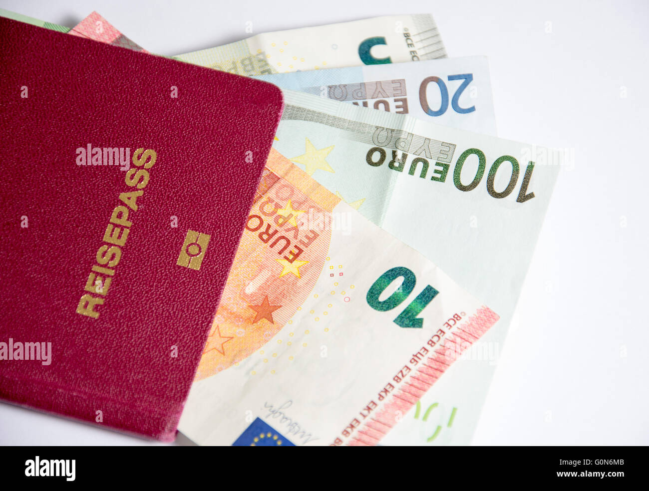 Reisepass mit Euro Stockfoto