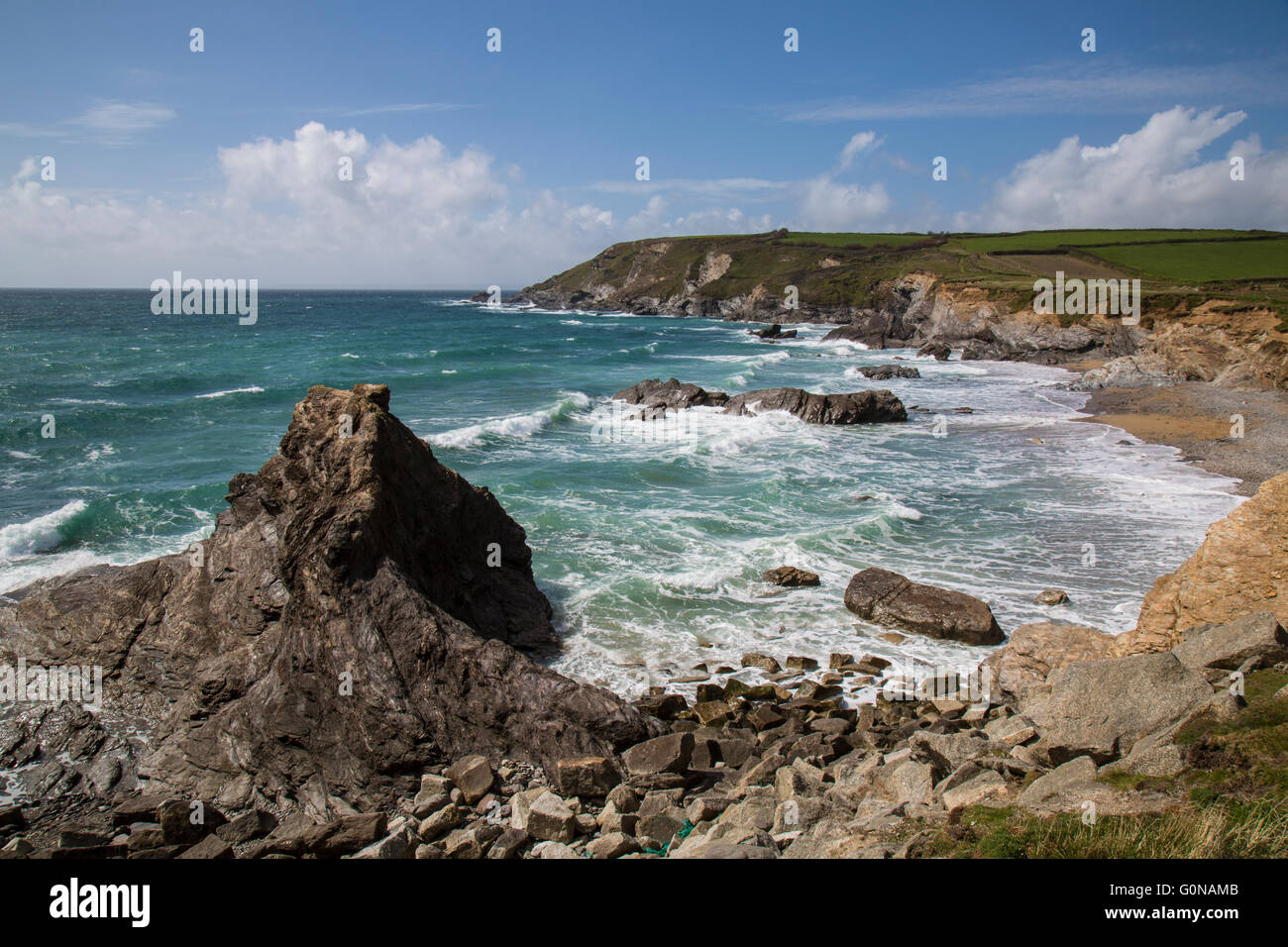 Dollar-Bucht, in Cornwall, England, benannt nach der Silber-Dollar, die gelegentlich von einem Schiffswrack gefunden wurden. Stockfoto