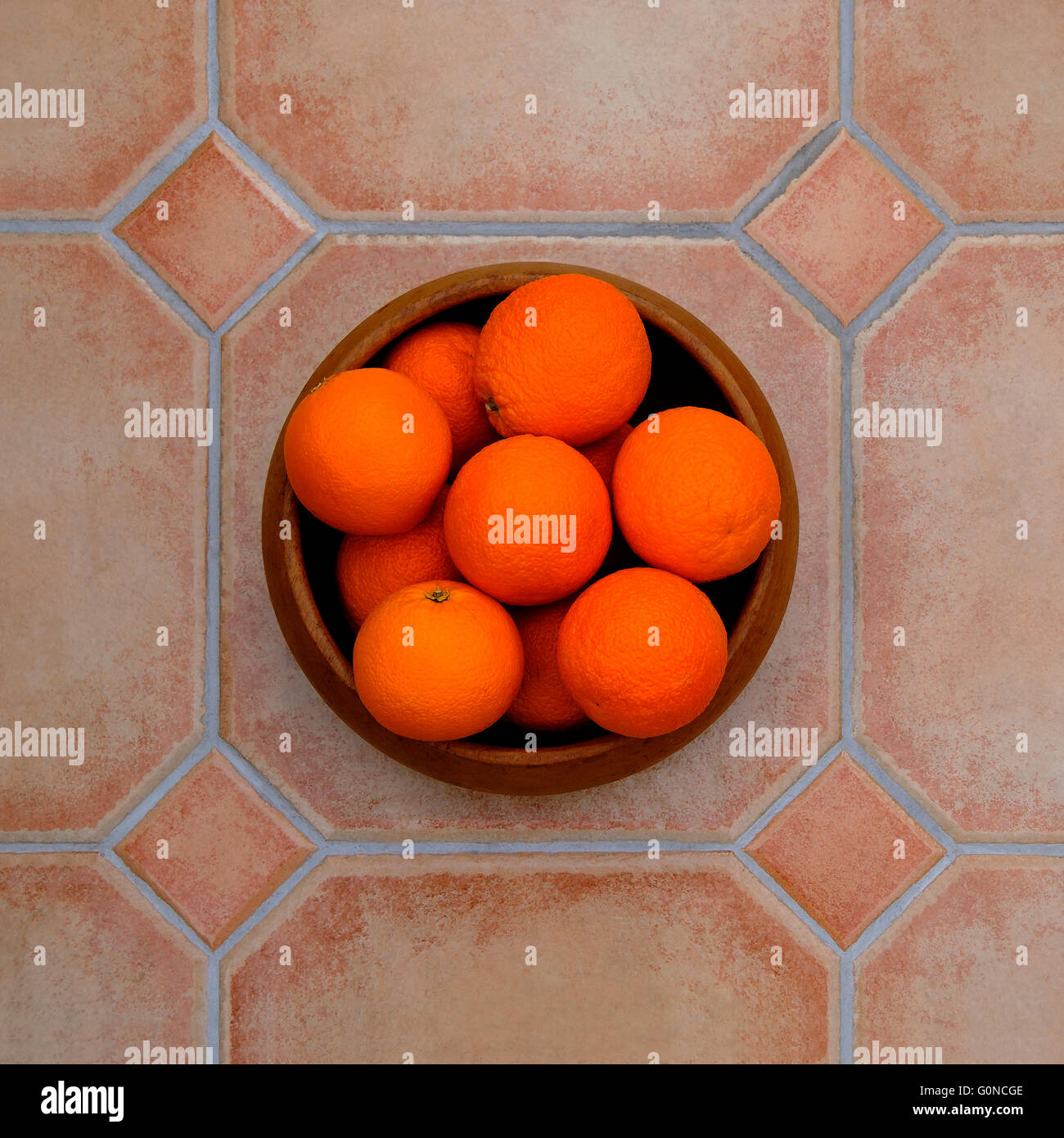 Schale von Orangen Stockfoto