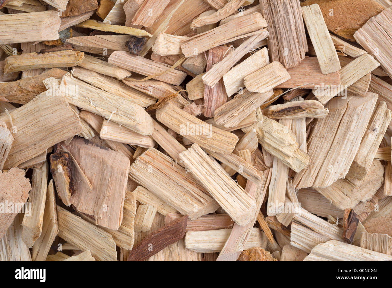 Schließen Sie die Ansicht von Hickory Holz Räucherspäne für Aroma Grill und Grilladen. Stockfoto
