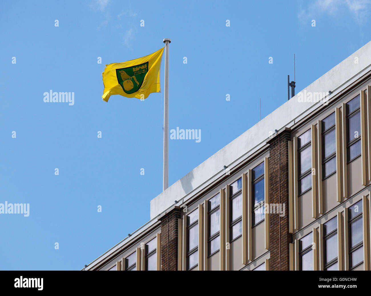Kanarischen Inseln Flagge am County Hall, Norwich, Norfolk, England, UK. Stockfoto
