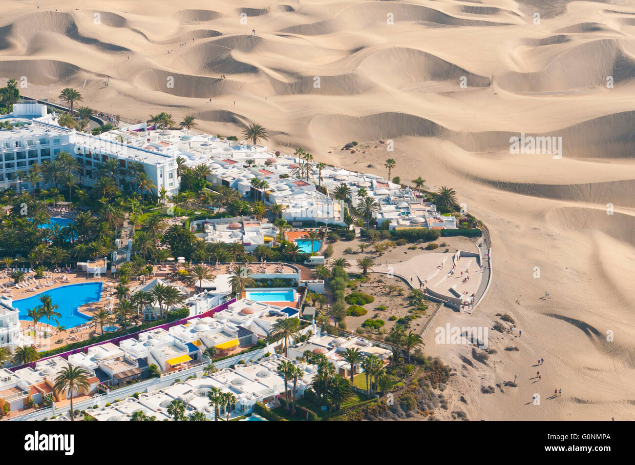 Spanien, Kanarische Inseln, Gran Canaria, Maspalomas, Dünen und Hotel Riu Palace (Luftsicht) Stockfoto
