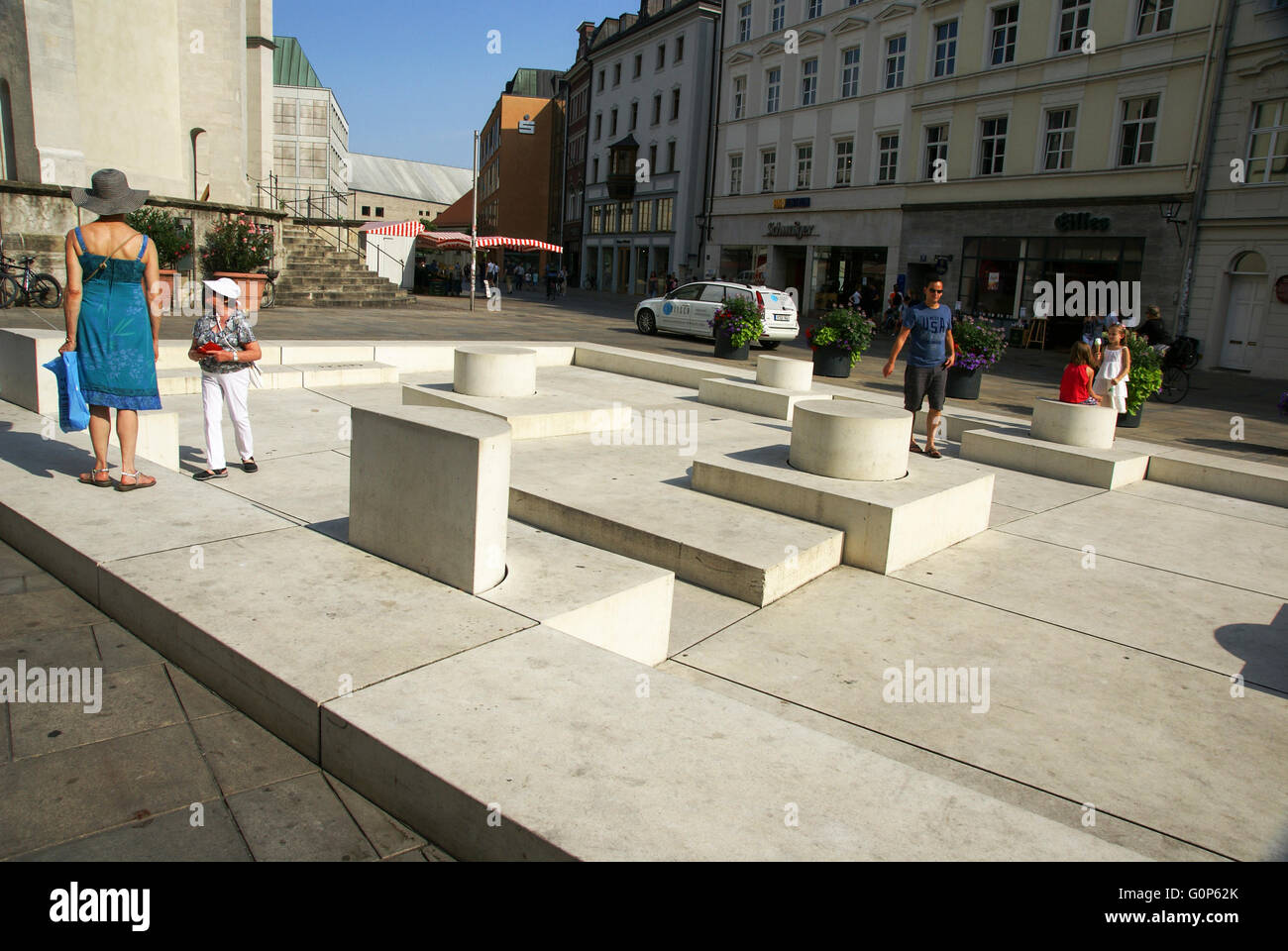 Holocaust-Mahnmal auf dem Grundstück des zerstörten Synagoge, Neupfarrplatz, Regensburg, Bayern, Deutschland Stockfoto