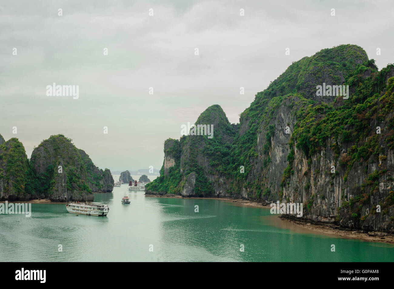 Ha Long Bay Vietnam Karst Topographie zum UNESCO-Weltkulturerbe Stockfoto