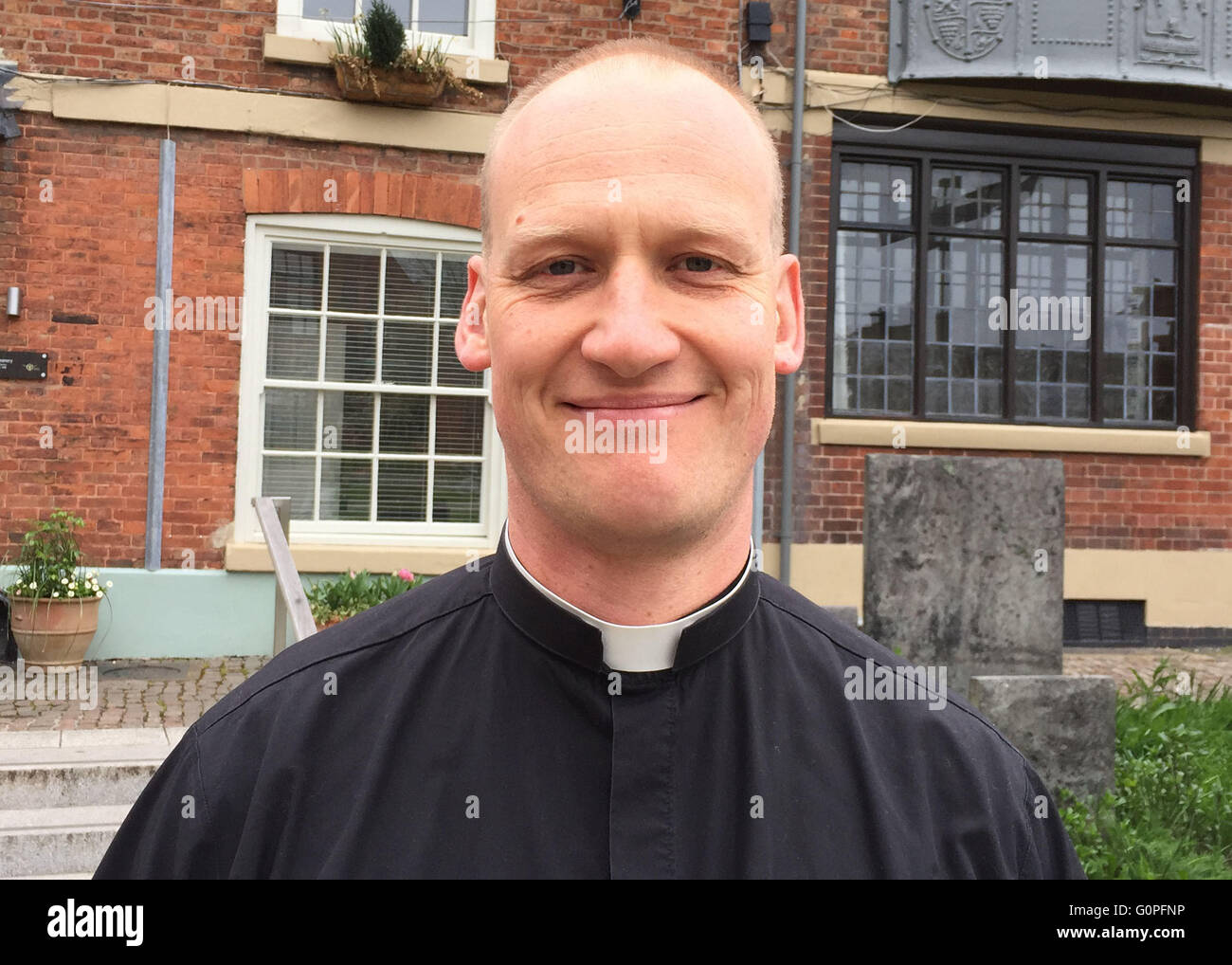 Leicester, Großbritannien. 1. Mai 2016. Johannes Arens, Vikar von Leicester Kathedrale in Leicester, Großbritannien, 1. Mai 2016 abgebildet. Fußballverein Leicester City hat die britische Premiere League Upsaide lehnte nach dem Titelgewinn in der englischen Premiere League. Foto: Christoph Meyer/Dpa/Alamy Live News Stockfoto