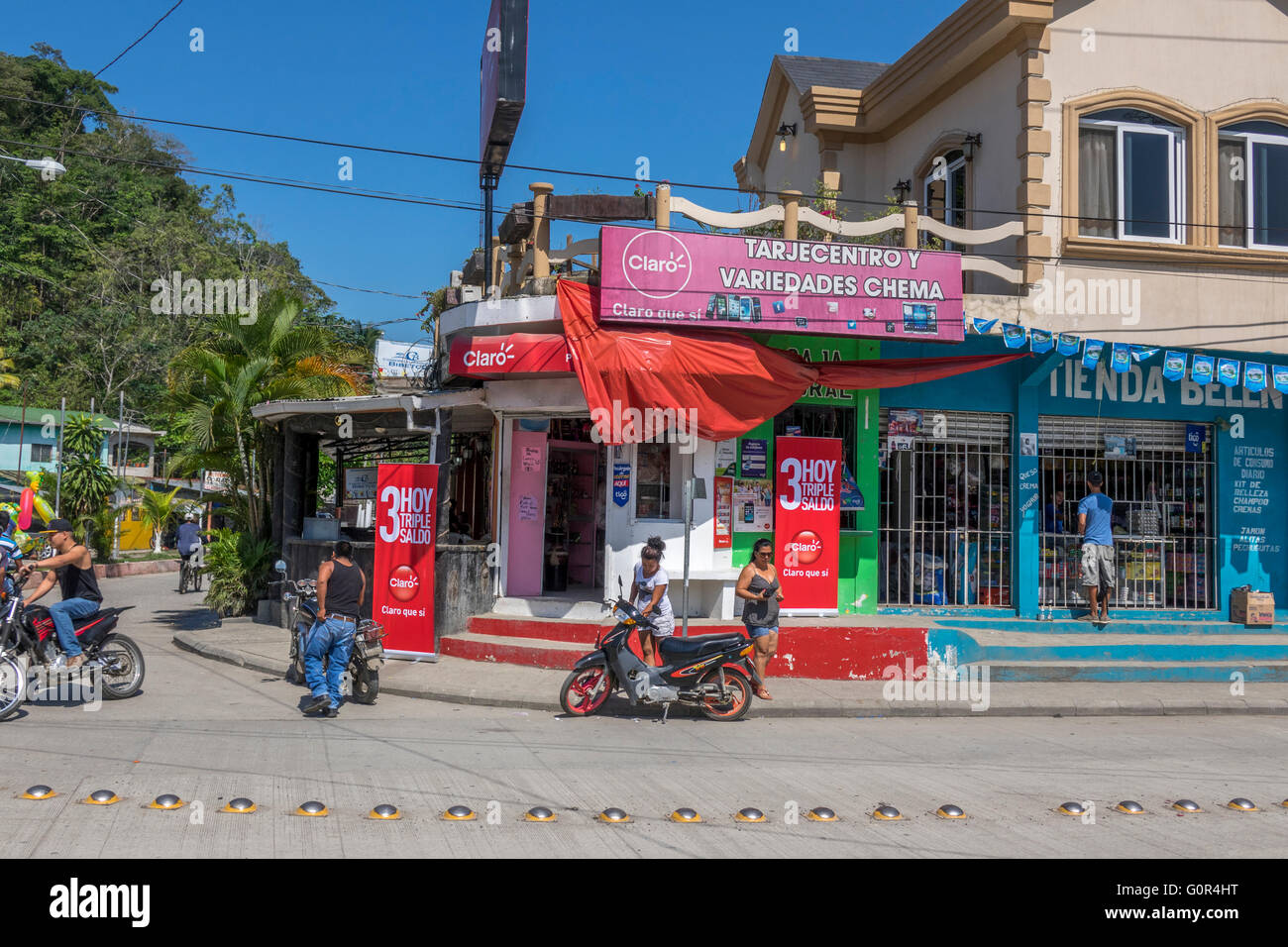 Handy Handy Shop Shop In Santo Tomas de Castilla Guatemala Stockfoto