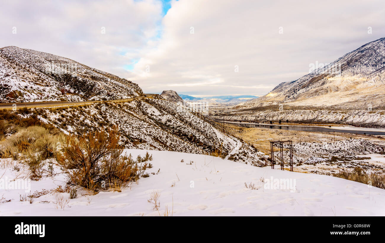 Winterlandschaft in der Halbwüste des Thompson River Valley in Zentral British Columbia, Kanada Stockfoto