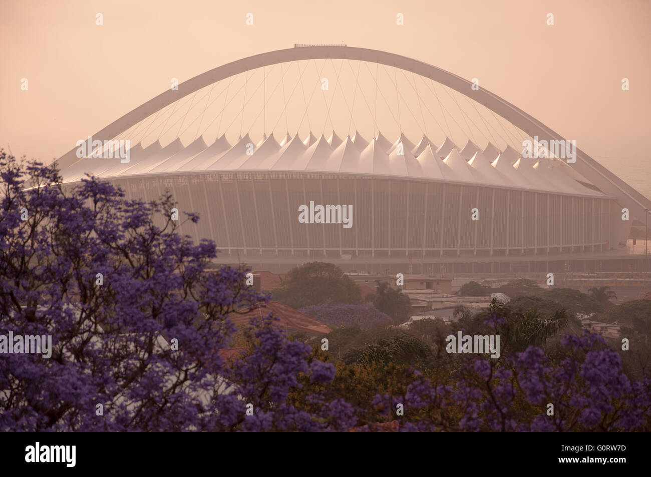 Moses Mabhida Stadium, Durban in Südafrika, Frühjahr 2010. Stockfoto