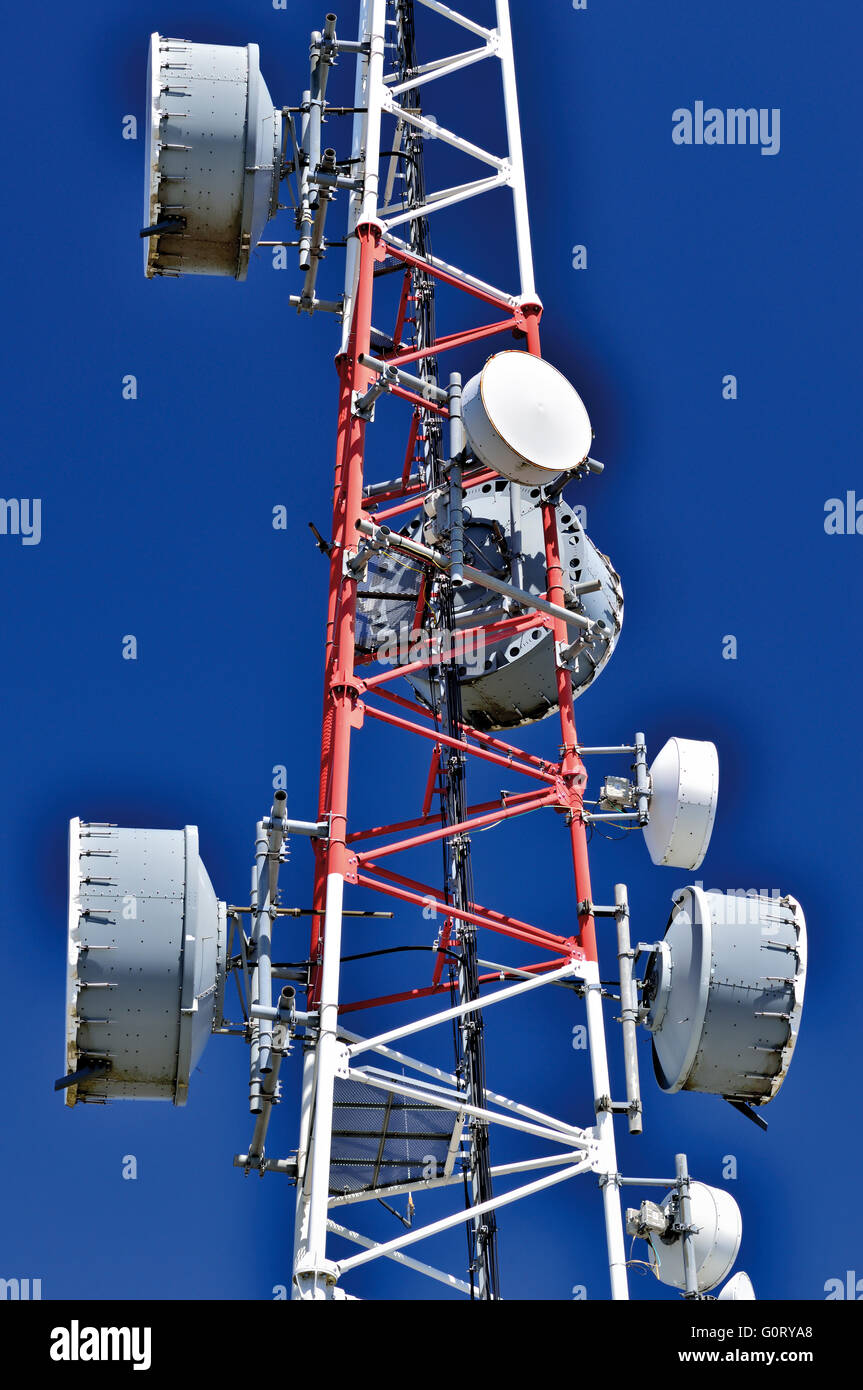 Portugal, Algarve: TV- und Radio-Antennen am Berg Fóia in der Serra de Monchique Stockfoto