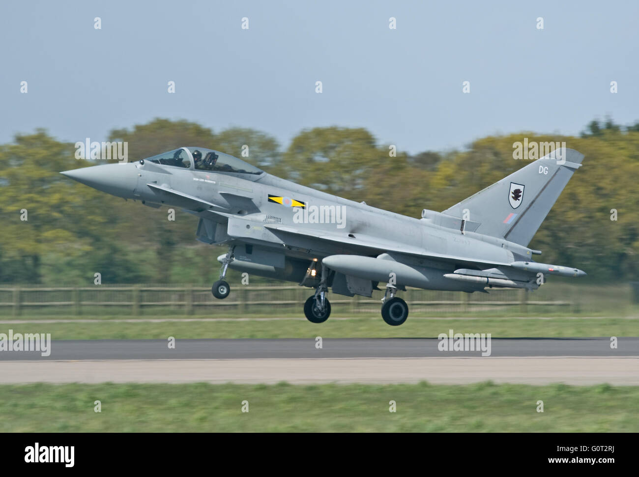 RAF Eurofighter Typhoon landet auf dem RAF Coningsby. Stockfoto