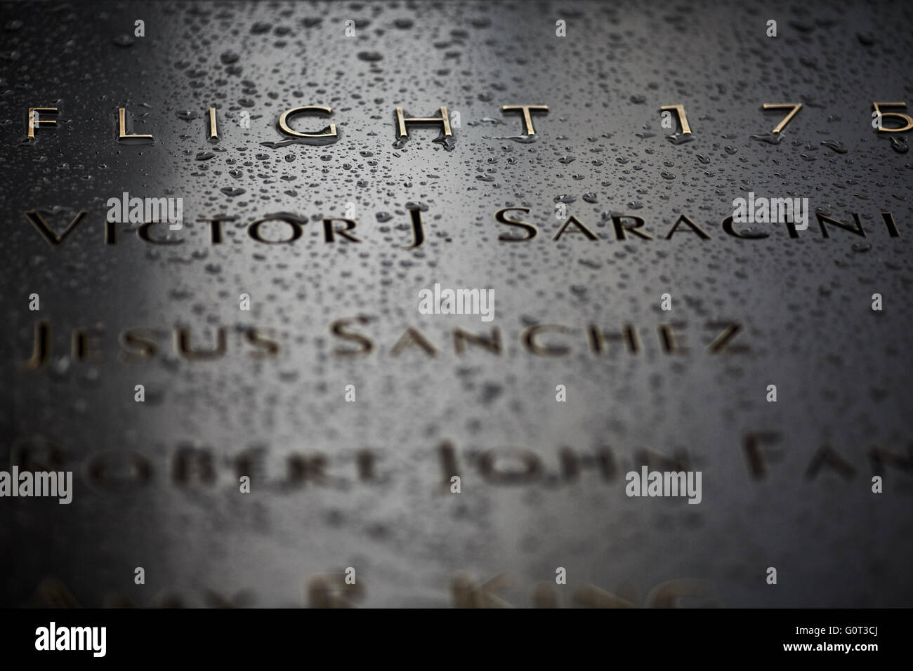 New York 9/11 Memorial ist zum Gedenken an die Geburtstage der Opfer der Anschläge von 2001 und 1993.  Hommage Erinnerung Erinnerungen wieder Stockfoto