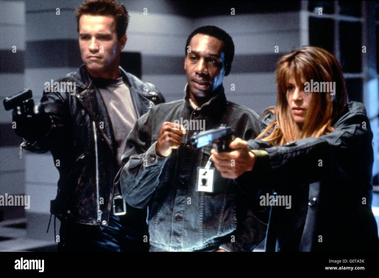 Joe Morton, Arnold Schwarzenegger und Linda Hamilton / Terminator 2: Judgement Day / 1991 unter der Regie von James Cameron (Carolco Pïctures) Stockfoto