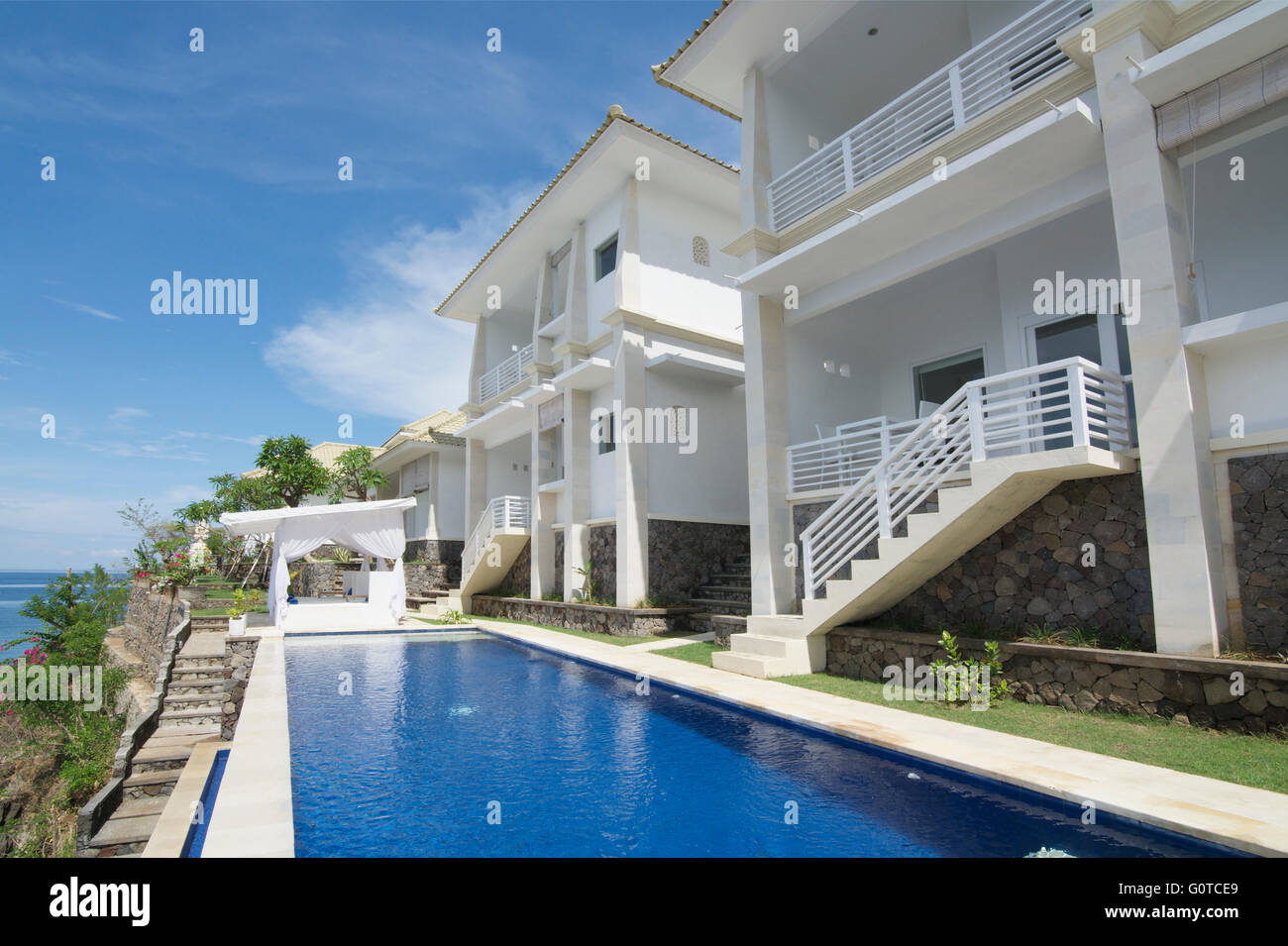 Schwimmbad und Aquaterrace Hotel Selang Amed Bali Indonesien Stockfoto