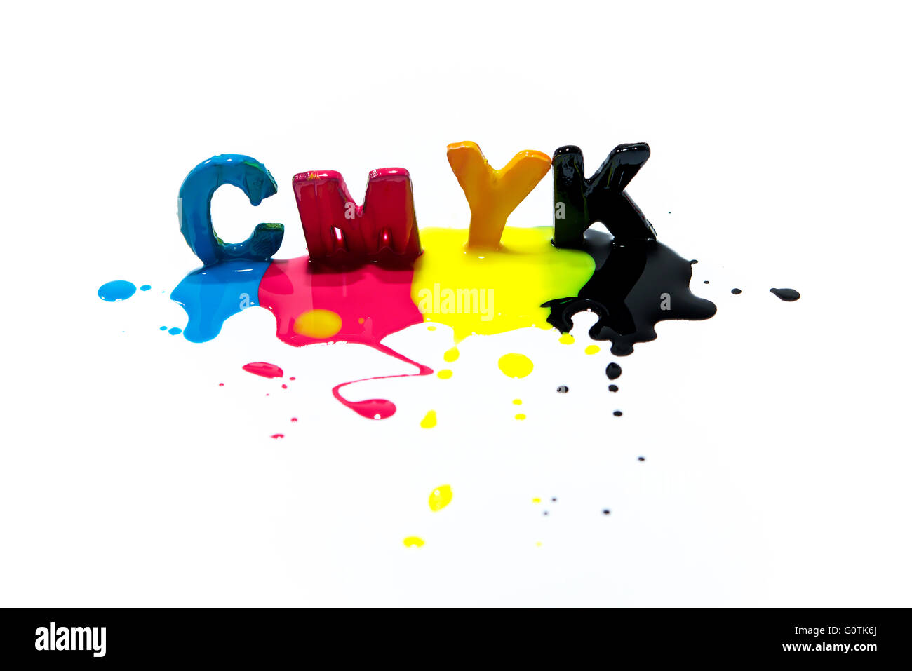 Mehrfarbige CMYK-Großbuchstaben Stockfoto