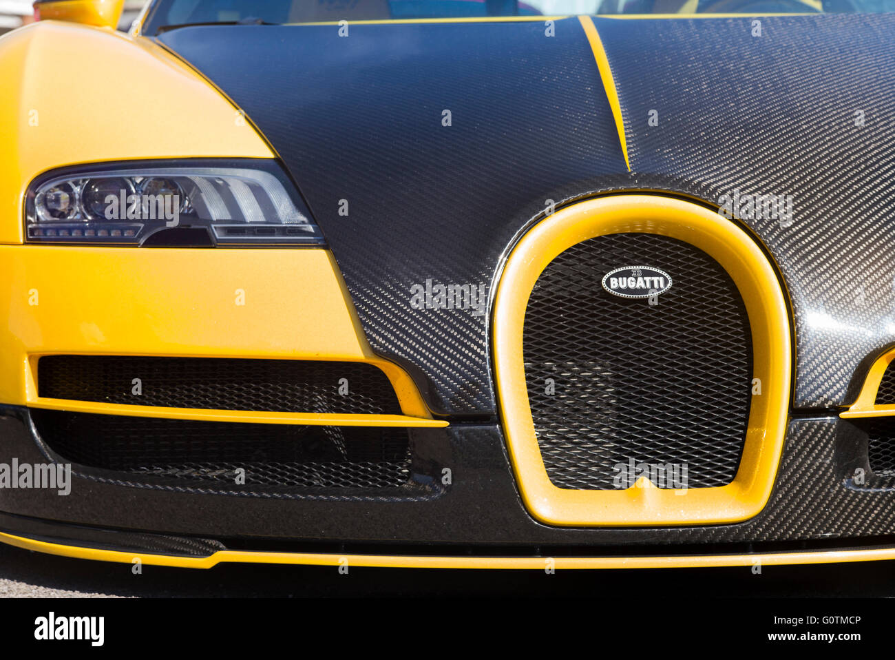 Schnelles auto oder triebwagen bugatti Fotos und Bildmaterial in