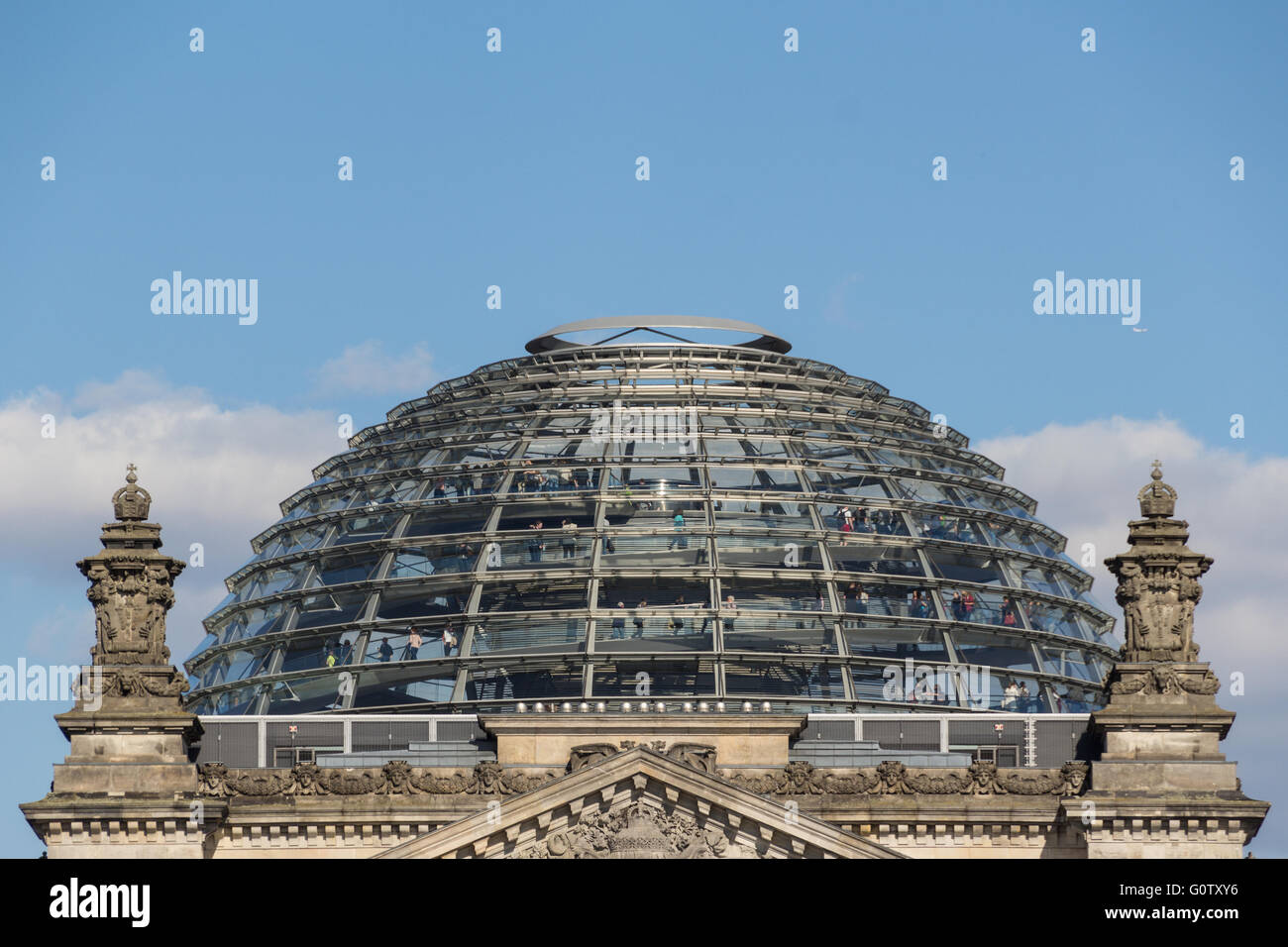 Berlin, Deutschland - 2. Mai 2016: die Reichstagskuppel, die Spitze des Reichstagsgebäudes in Berlin, Deutschland. Stockfoto