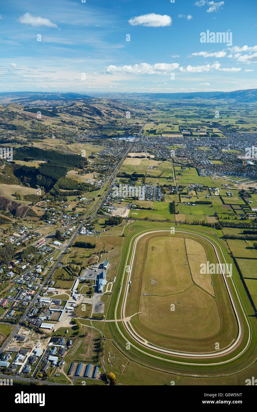 Wingatui Racecourse und Mosgiel, Dunedin, Otago, Südinsel, Neuseeland - Antenne Stockfoto