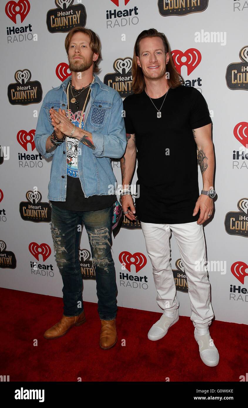 Austin, TX, USA. 30. April 2016. Florida Georgia Line in Anwesenheit für 2016 iHeartCountry Festival, Frank Erwin Center, Austin, TX 30. April 2016. © MORA/Everett Collection/Alamy Live-Nachrichten Stockfoto
