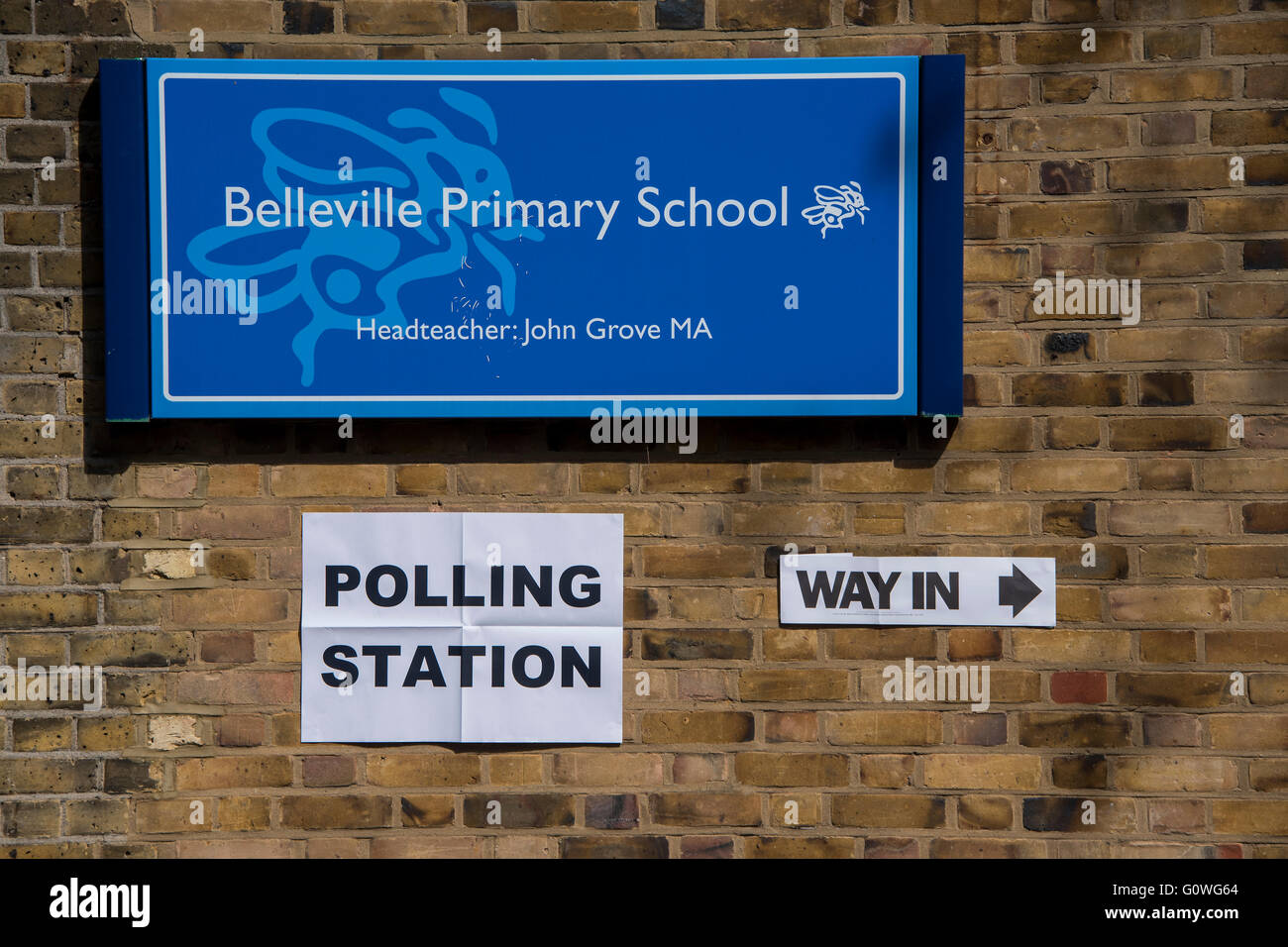 Belleville Kindergarten Wahllokal - dort ist ein stetiger Strom der Wähler für die London Bürgermeisterwahlen in den Wahllokalen in Wandsworth, London, UK - 5. Mai 2016. Bildnachweis: Guy Bell/Alamy Live-Nachrichten Stockfoto