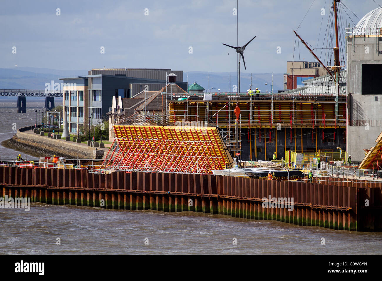 Dundee, Tayside, Schottland, UK, 5. Mai 2016: The Chancellor Rt Hon George Osborne hat im Haushalt dieses Jahres angekündigt, dass die britische Regierung einen £5 m Beitrag zur Dundee V & A Waterfront Projekt zur Entwicklung leistet. Das Museum, das derzeit in der Stadt am Wasser gebaut wird ist für 2018 geplant. Die Kosten für das Gebäude, entworfen von dem japanischen Architekten Kengo Kuma hat fast verdoppelt von £45 m auf 80 Mio. Pfund. Bildnachweis: Dundee Photographics / Alamy Live News Stockfoto