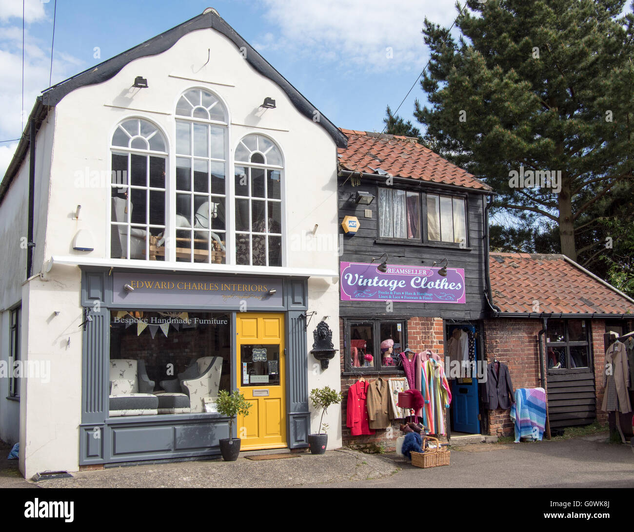 Kleine unabhängige Einzelhandelsgeschäfte in Long Melford, Suffolk, England. Stockfoto