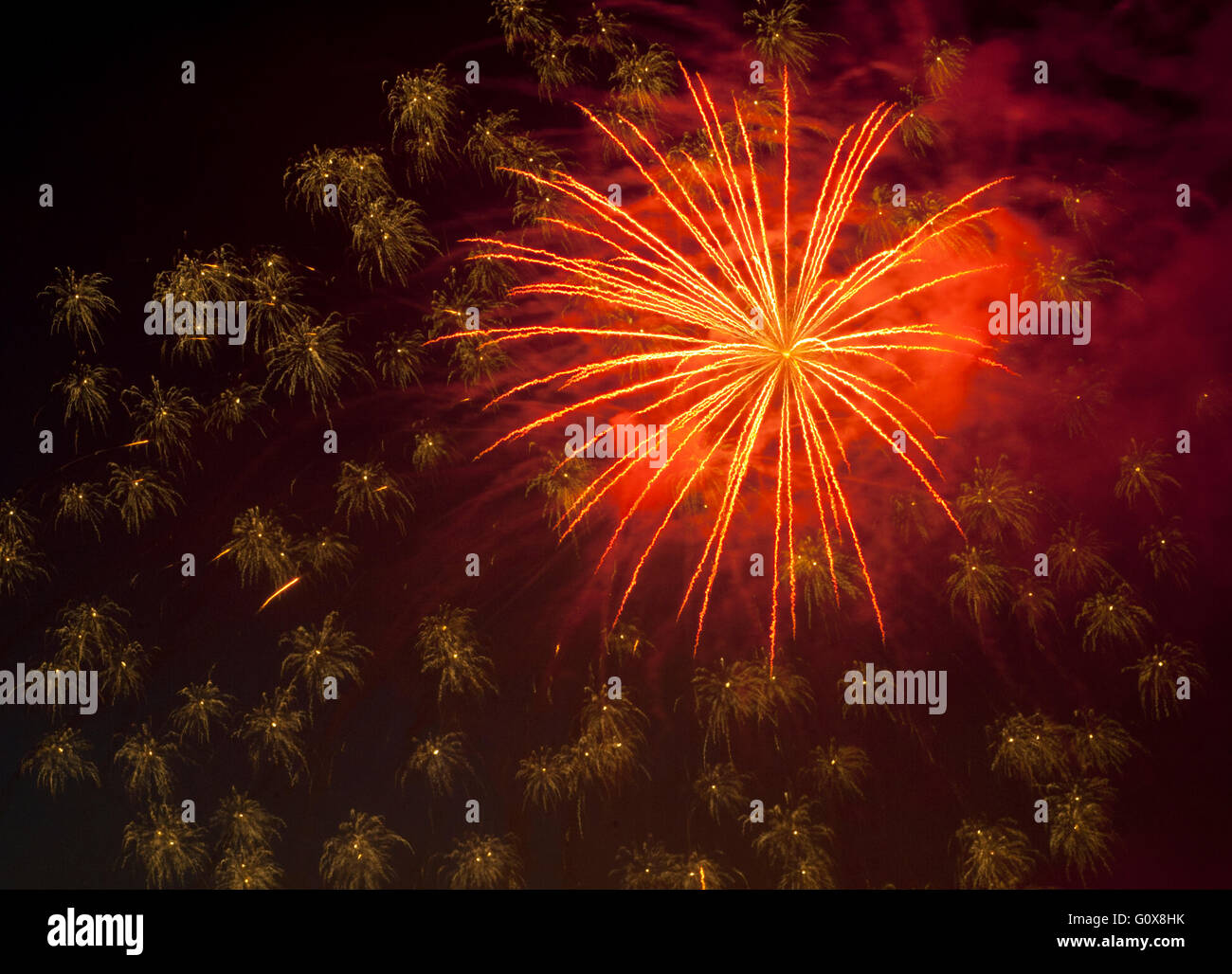 Feuerwerk in der Nacht, Manzanita, Oregon Coast, 4. Juli 2015 Stockfoto