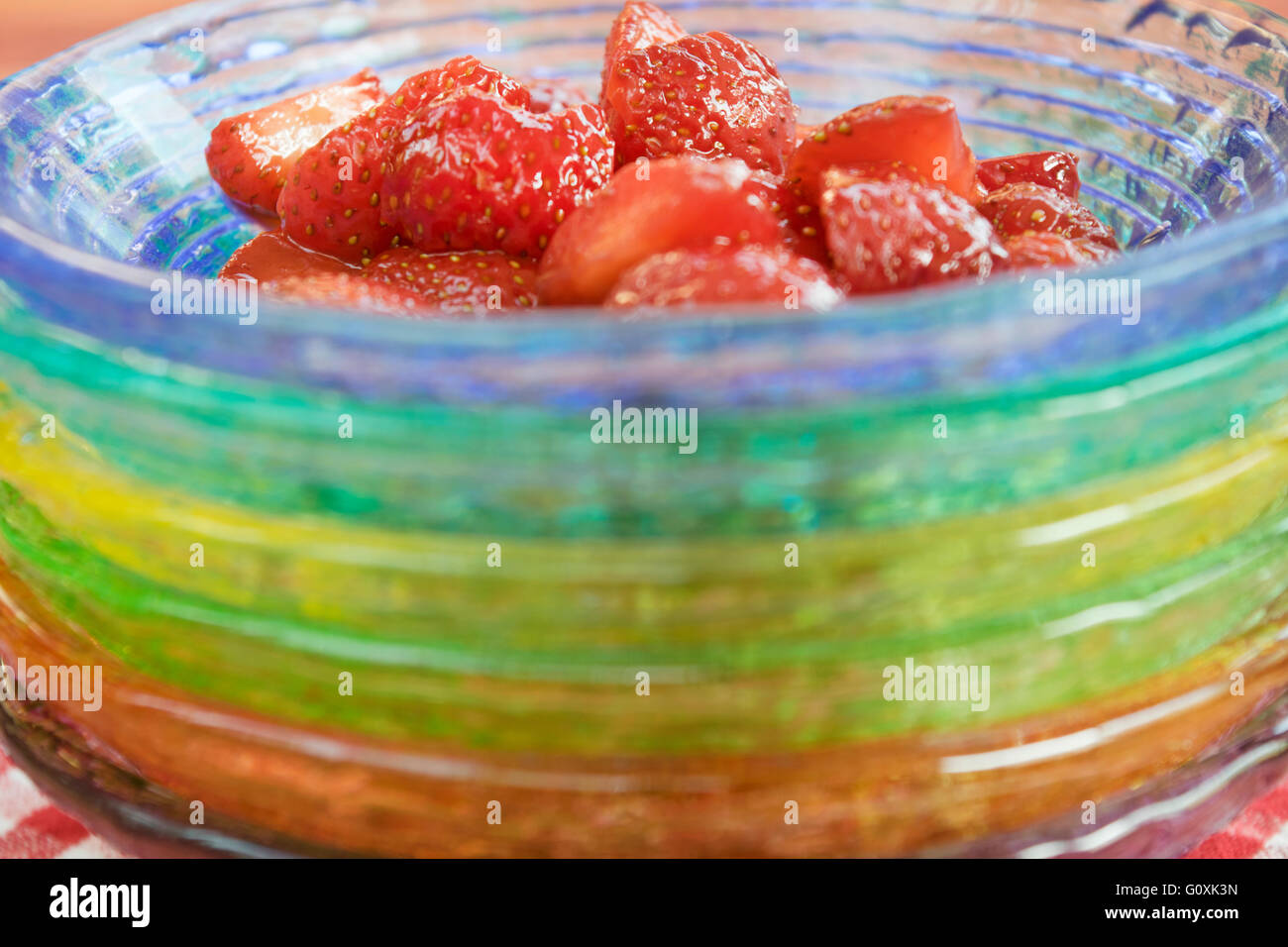 geschnittene Erdbeeren Salat Stockfoto