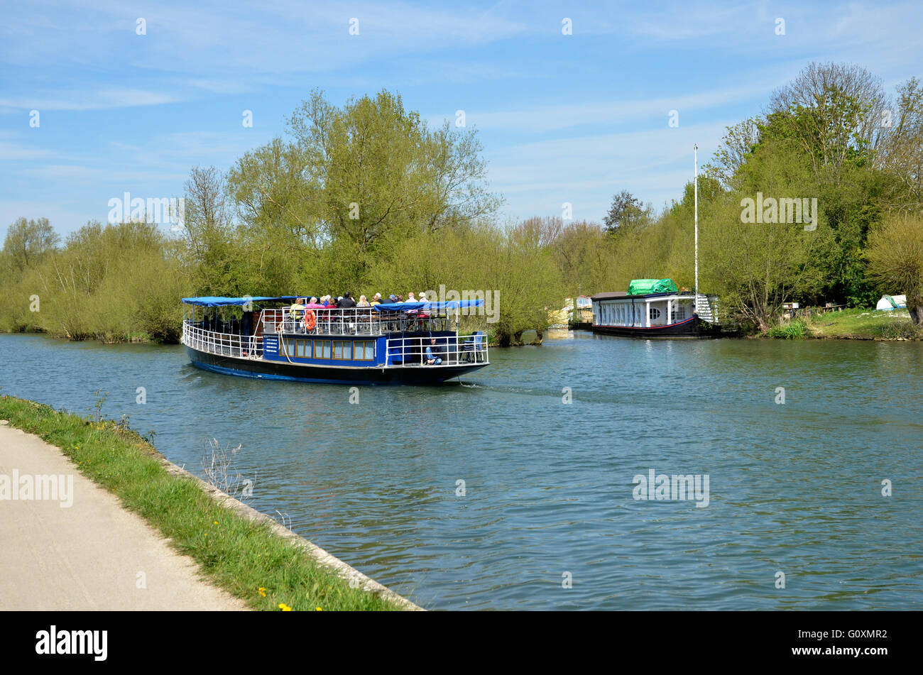 Ein Tretboot Vergnügen auf der Themse (Isis) südlich von Oxford Stockfoto