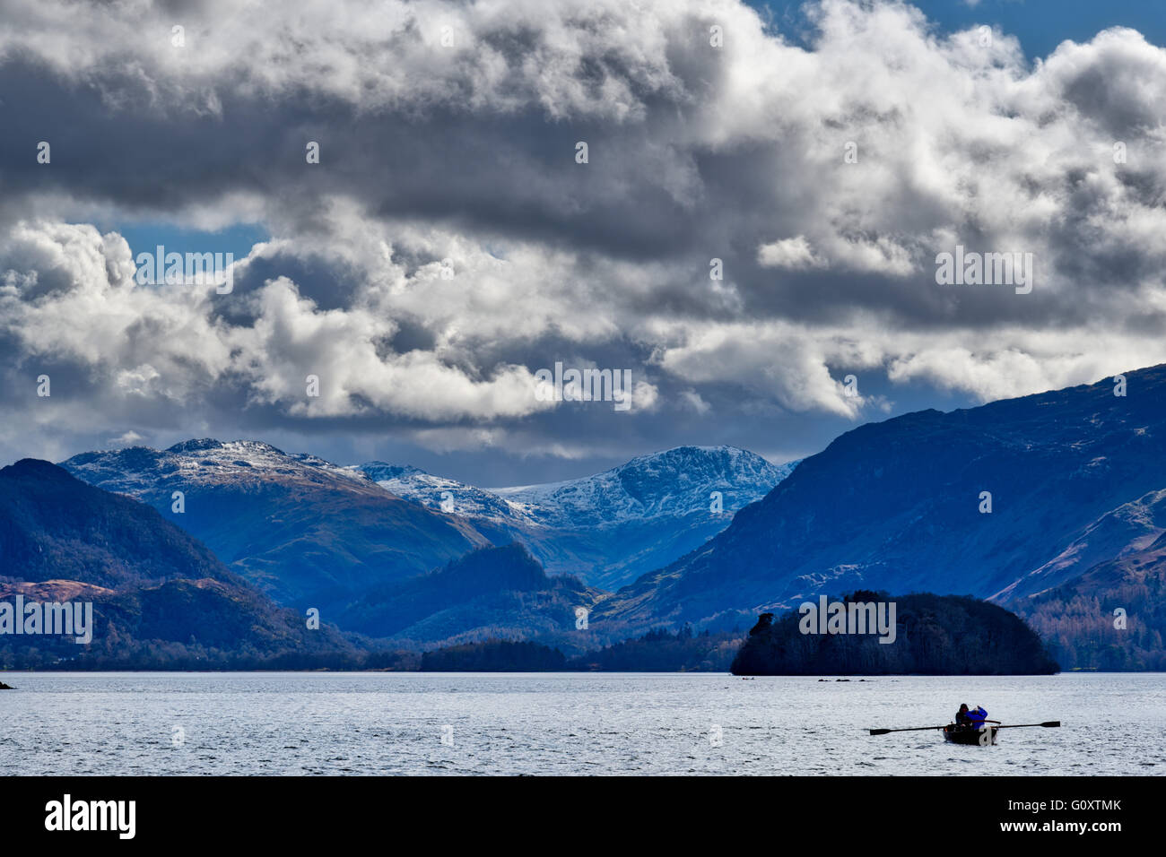 Ruderboot auf Derwent Water im Lake District, England Stockfoto