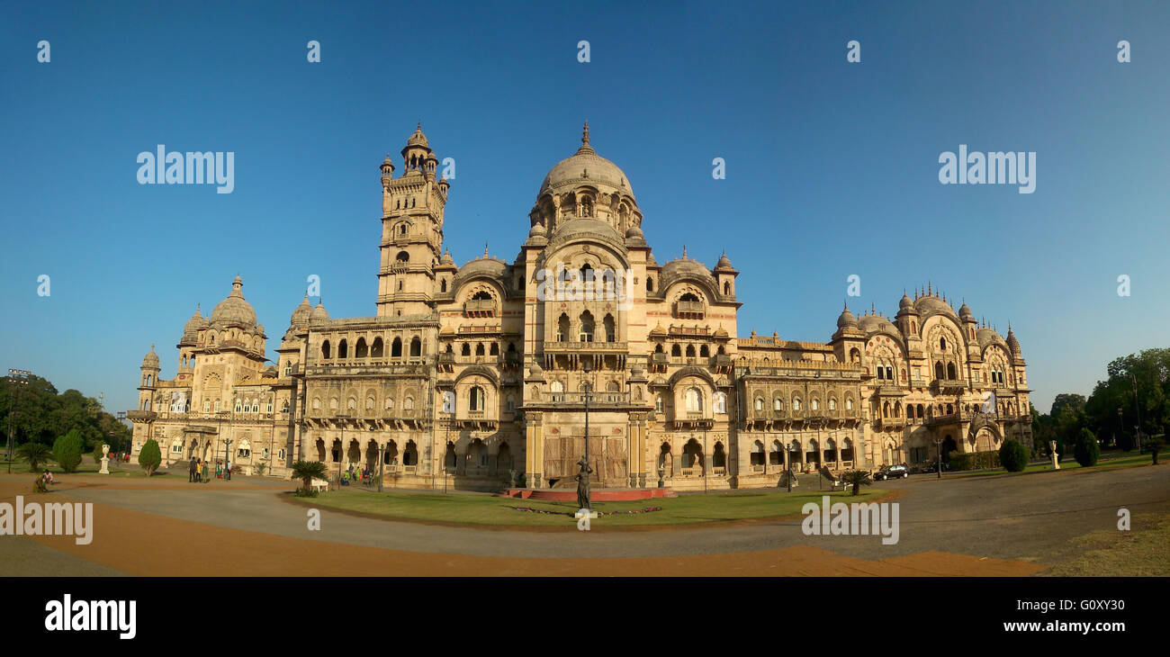 Laxmi Vilas Palace gesehen an einem sonnigen Tag, Vadodara, Gujarat Stockfoto