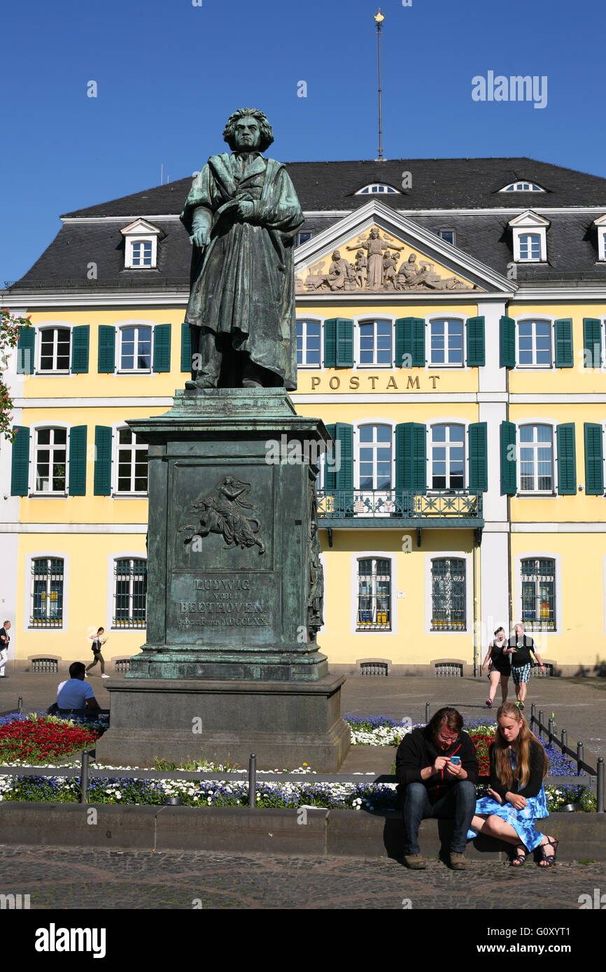 Bonn, Beethoven-Denkmals, Münsterplatz und Postamt, Deutschland Stockfoto