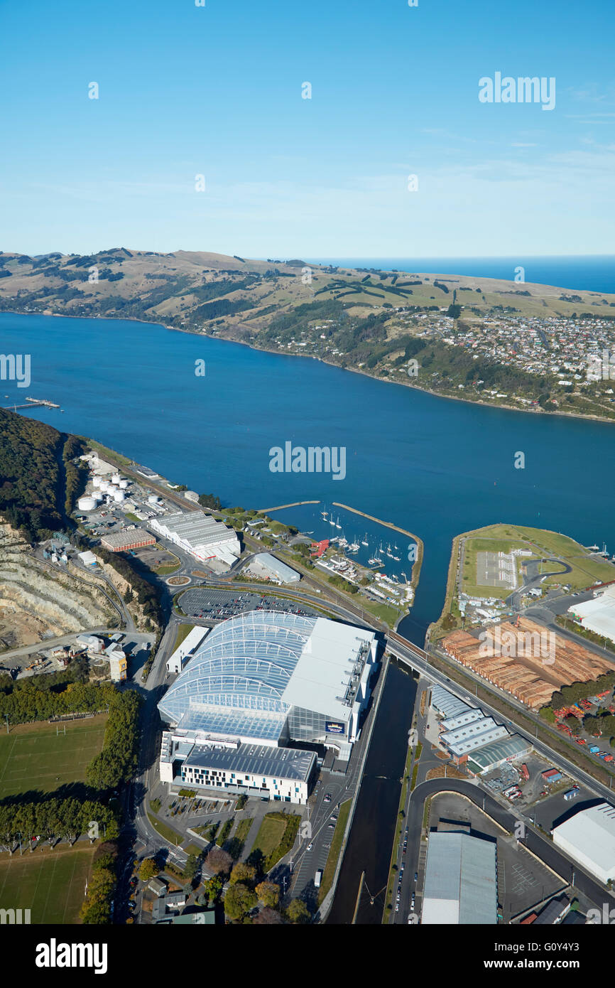 Forsyth Barr Stadium, Water of Leith und Otago Harbour, Dunedin, Südinsel, Neuseeland - Antenne Stockfoto