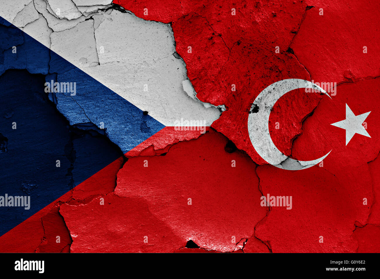 Flaggen Der Tschechischen Republik Und Der Turkei Auf Rissige Wand Gemalt Stockfotografie Alamy
