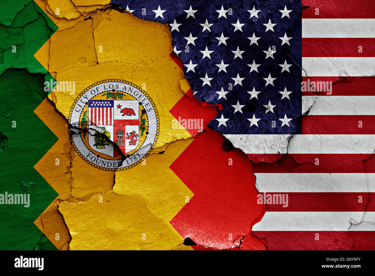 Flagge von Los Angeles und USA auf rissige Wand gemalt Stockfoto