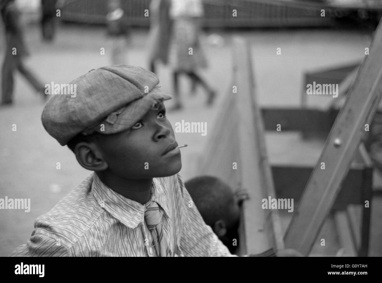 Kleiner Junge im Greene County Fair, Greensboro, Georgia, USA, von Jack Delano für Farm Security Administration, Oktober 1941 Stockfoto