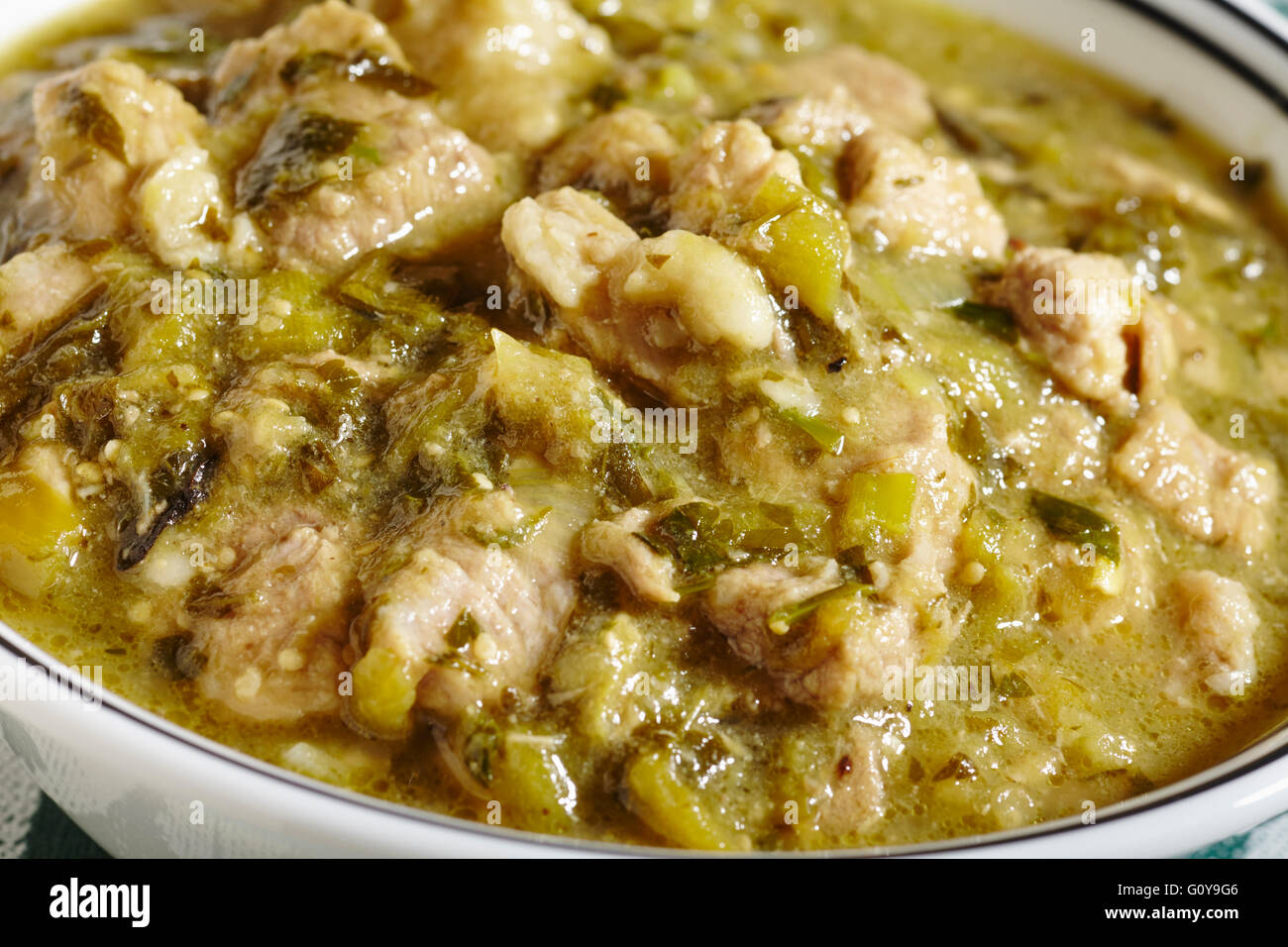 Eine Schüssel mit New Mexico Style Green Chile Stew Stockfoto