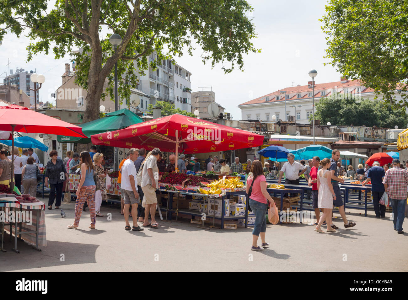 Split, Dalmatien, Kroatien.  Der Pazar oder Marktplatz.  Auch bekannt als der "grüne Markt". Stockfoto