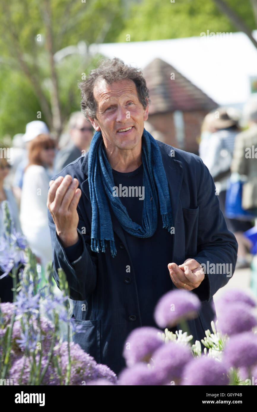 Monty don bbc moderatorin Fotos und Bildmaterial in hoher Auflösung