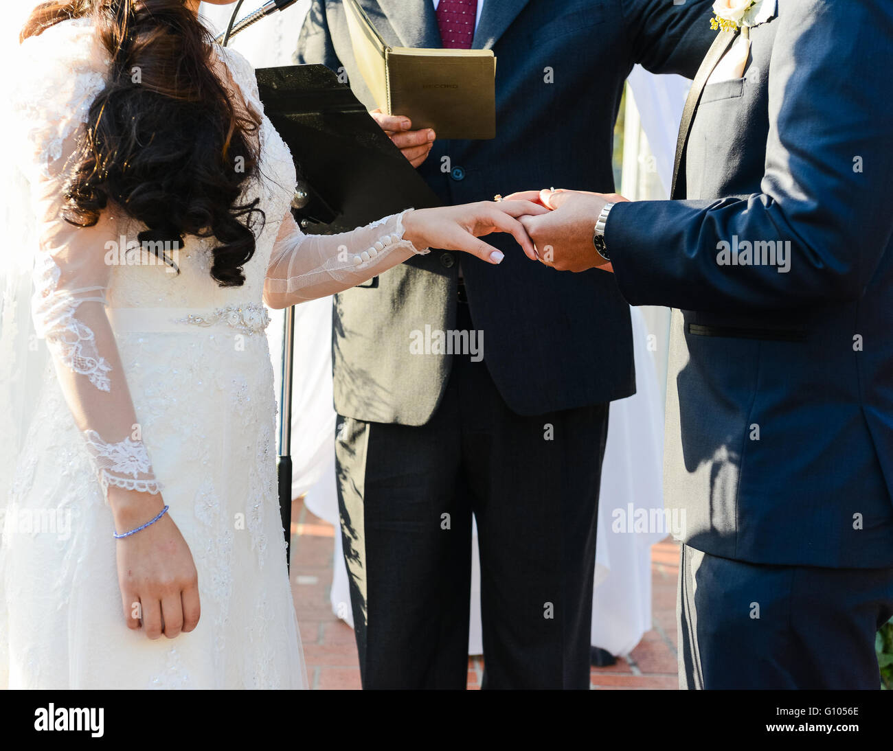 Hochzeitsfotografie - Ring Austausch Stockfoto