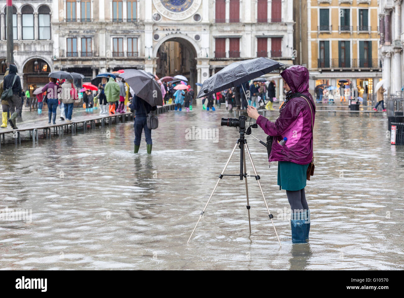 Hochwasser, Aqua Alta, Markusplatz, Venedig, Italien Stockfoto