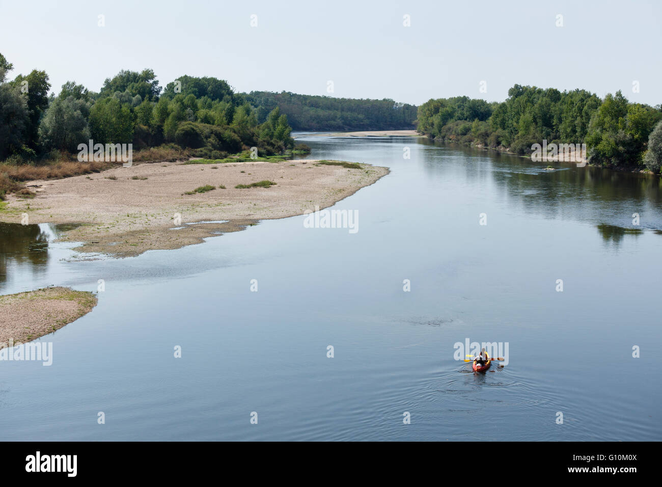Kanuten auf der Loire bei Le Fourneau in der Nähe von Bourbon-Lancy, Saône-et-Loire, Frankreich Stockfoto