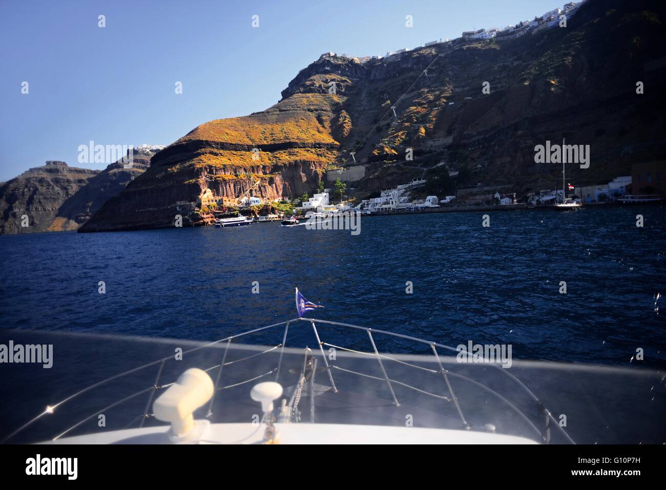 Ankunft in Fira Hafen auf Boot aus Kreuzfahrt Schiff, Santorini, griechische Inseln, Griechenland Stockfoto