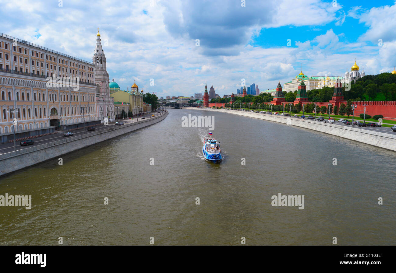 Moskauer Stadtbild mit Kreml und dem Fluss, Russland Stockfoto