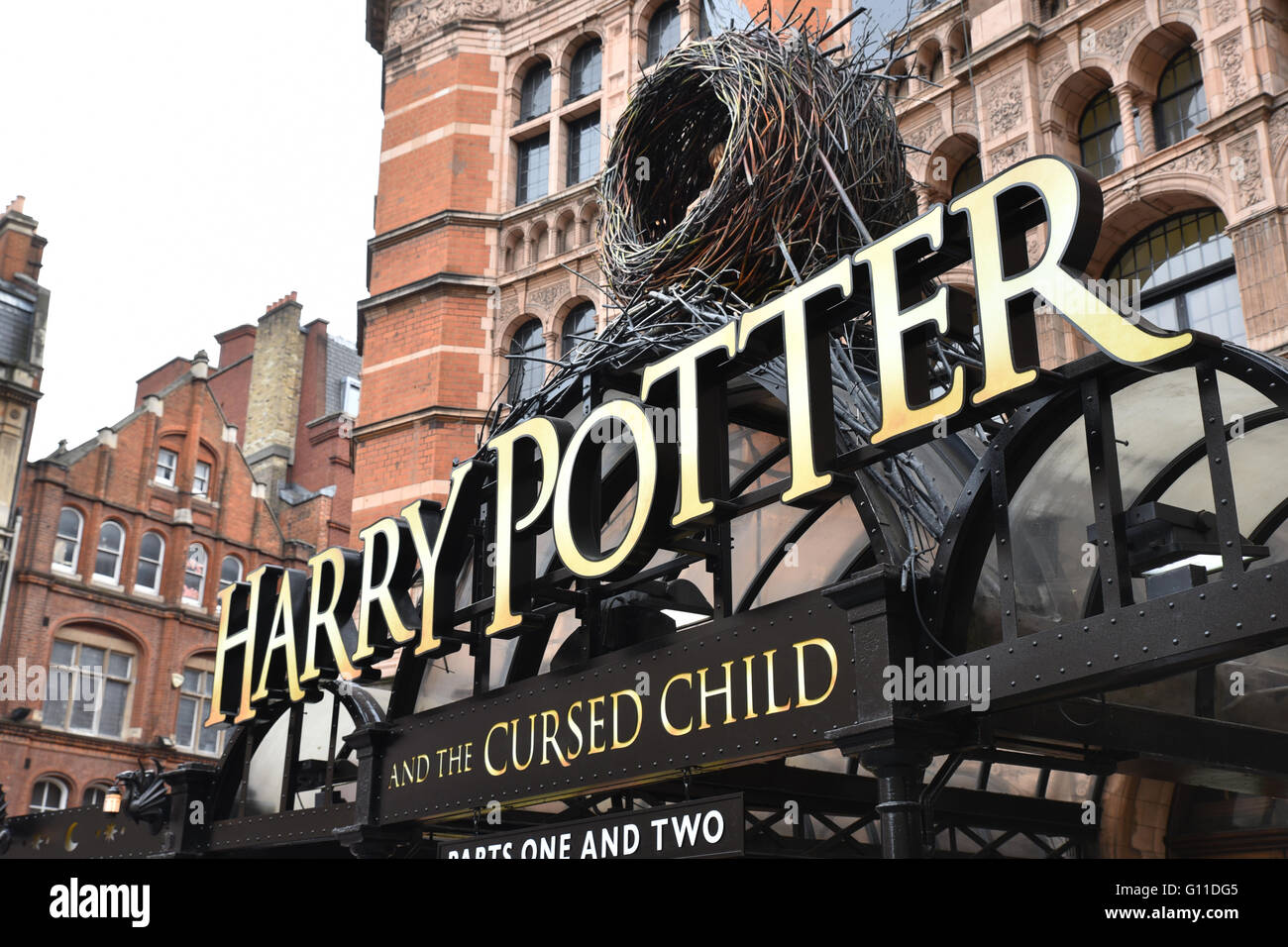 Charing Cross Road London Uk 7 Mai 2016 Harry Potter