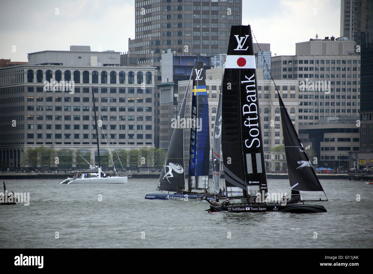 Amerikas Cup Racing Yacht zurück nach New York City Stockfoto