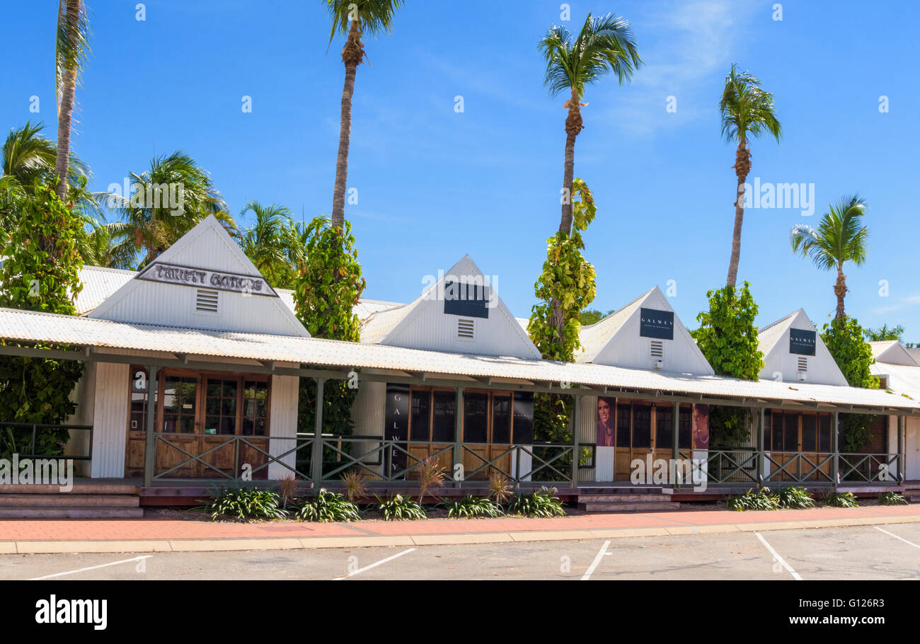 Geschäfte entlang der Dampier Terrasse bekannt für seine perlenden Geschichte und Perle Boutiquen, Broome, Kimberley, Western Australia Stockfoto