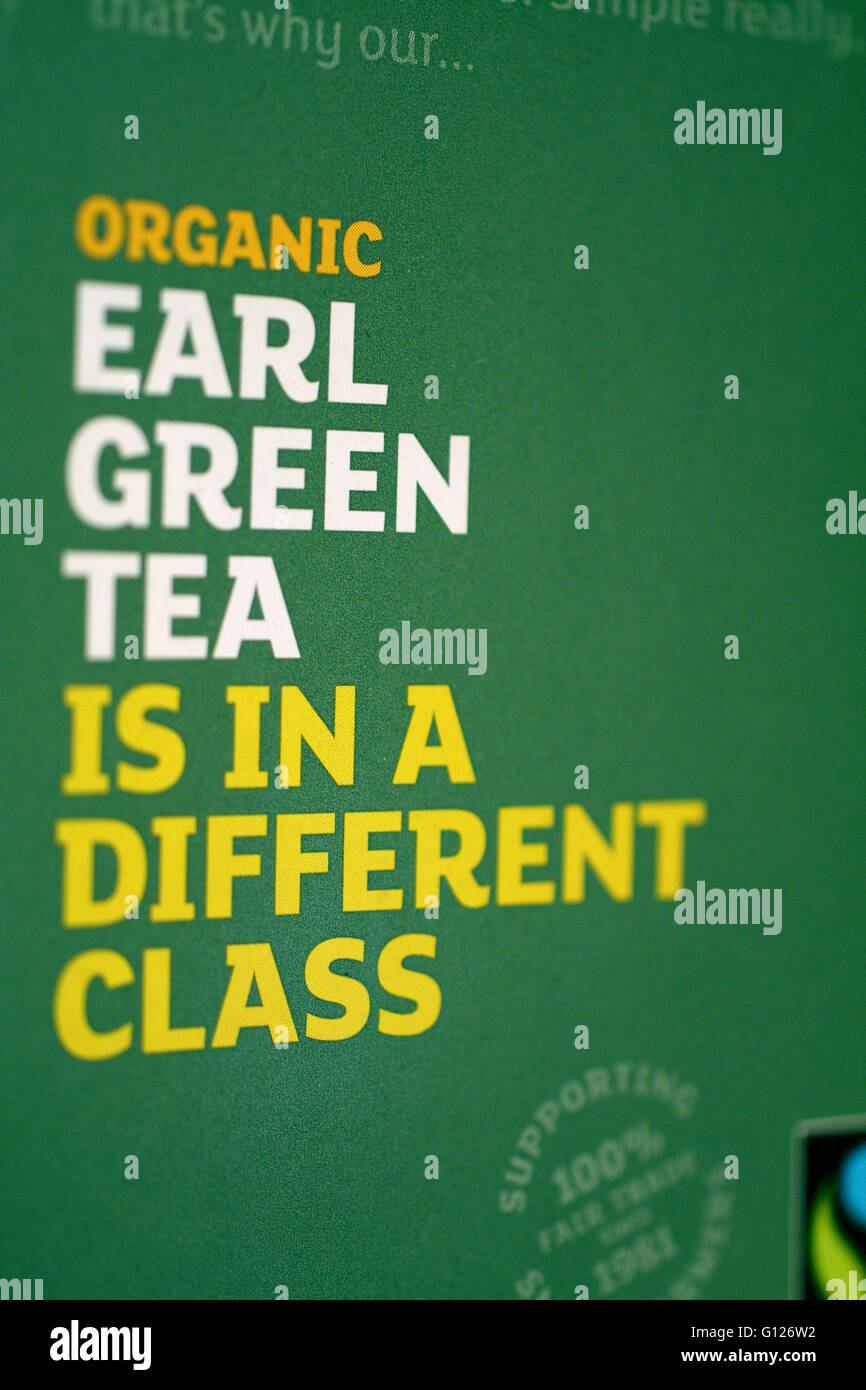 Austausch von Bio Earl Green Tee Fairtrade Teebeutel von Equal Stockfoto