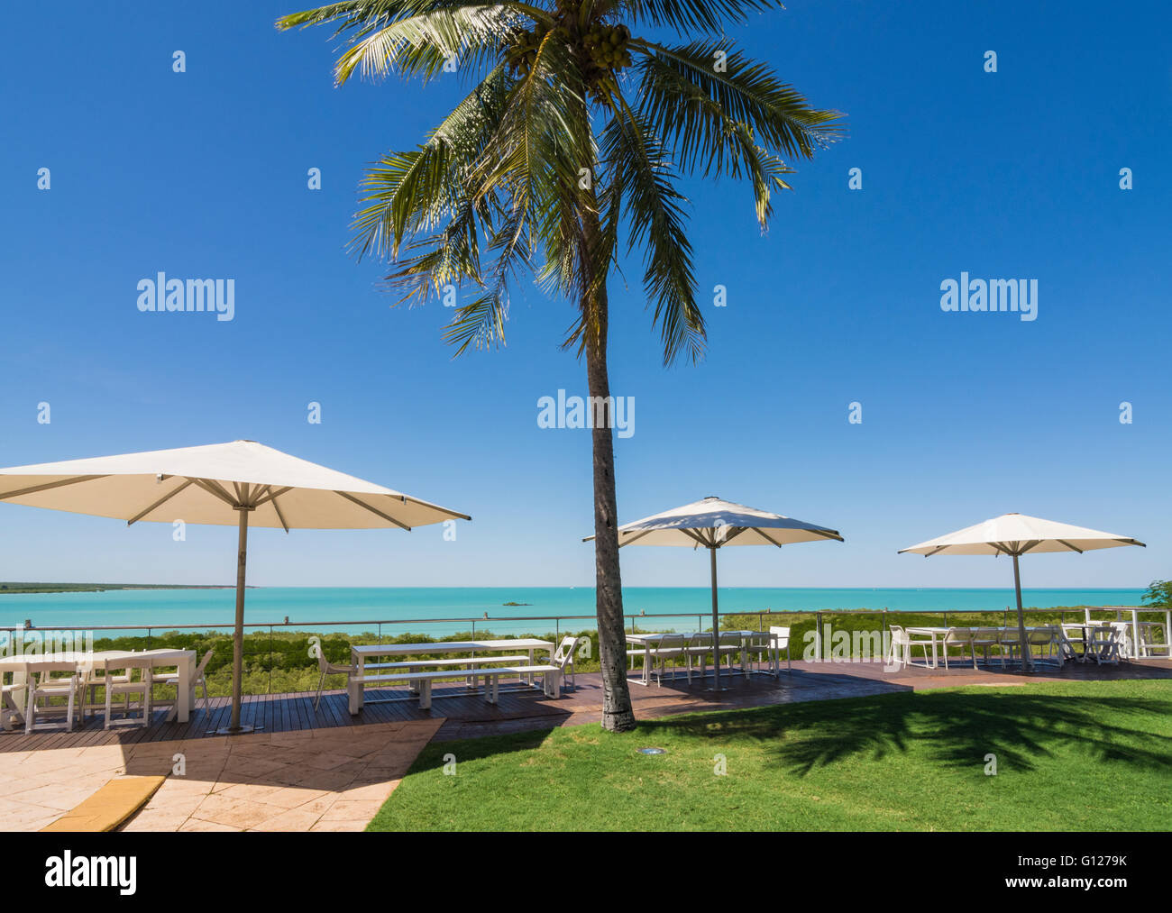 Blick über Roebuck Bay aus den Gärten der Mangroven, Broome, Kimberley, Western Australia Stockfoto