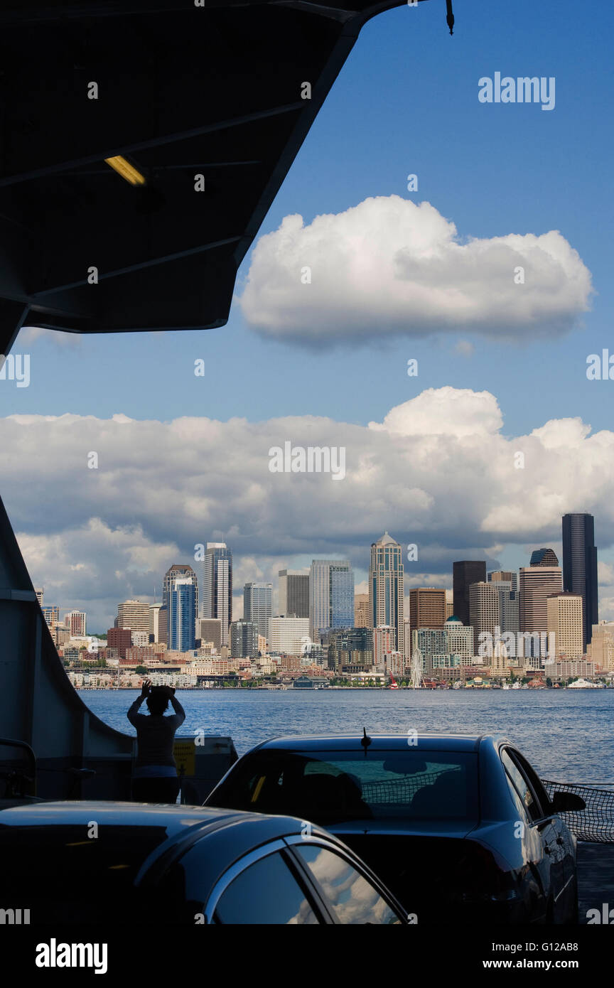 Downtown Seattle von ankommenden Washington State Ferry, Seattle Stockfoto