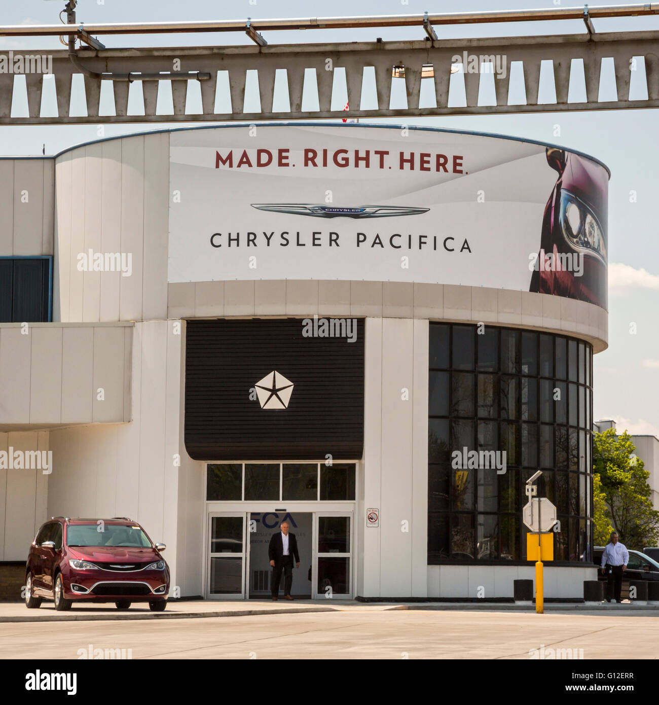 Windsor, Ontario Kanada - Fiat Chrysler Automobiles Windsor Montagewerk, wo FCA 2017 Chrysler Pacifica startet. Stockfoto